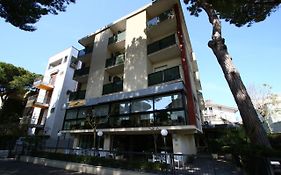 Hotel Monica